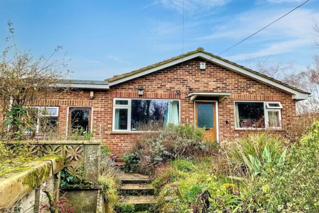 3 bed property, in Deal Road, £340,000
