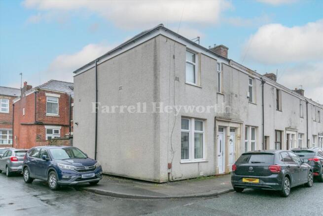 3 bed property, in Carr Street, £110,000