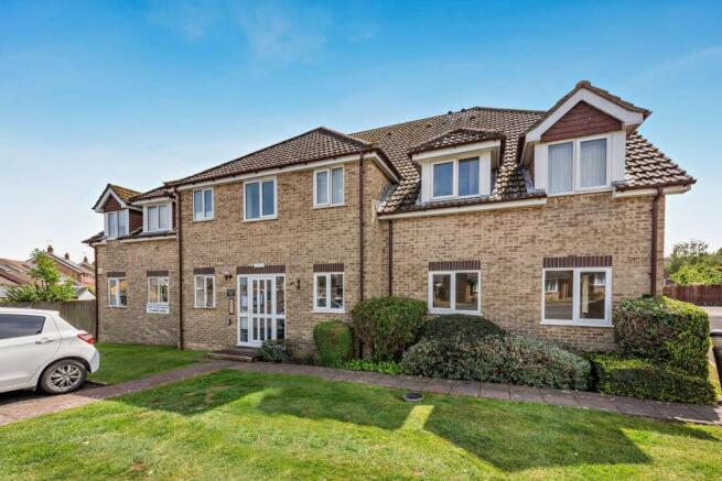 1 bed property, in Honeycrag Close, £140,000