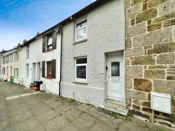 2 bed property, in Cottage Close To Town Centre, £189,950