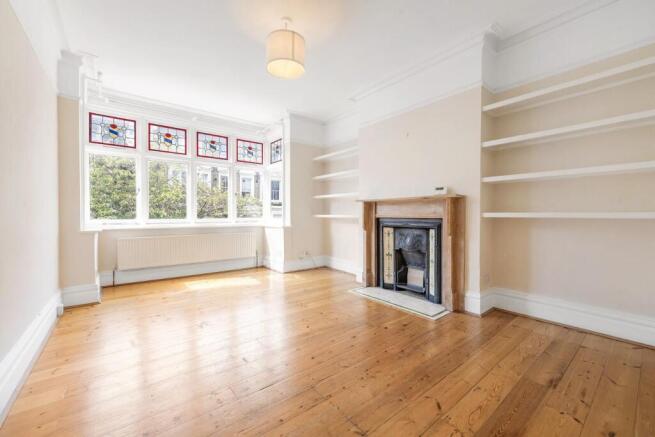 2 bed property, in Hayter Road SW2, £625,000