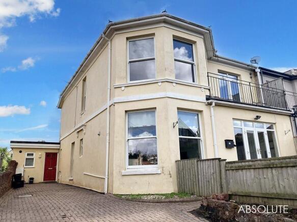 4 bed property, in Polsham Park, £375,000