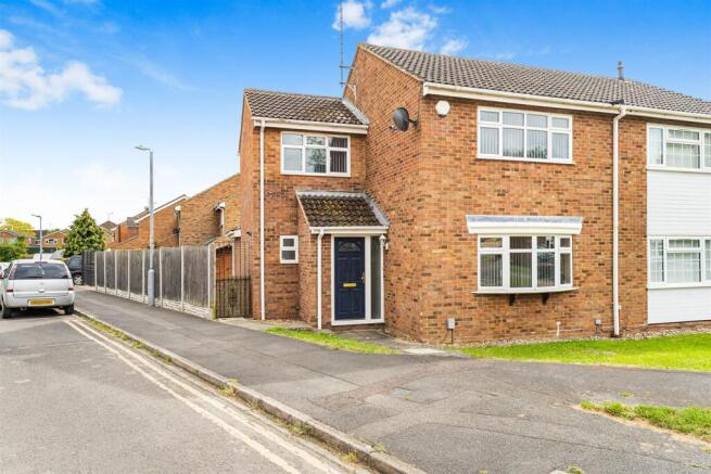 3 bed property, in Park Leys, £375,000