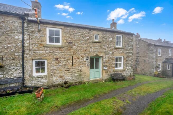 2 bed property, in Barningham, £285,000