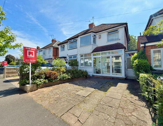 3 bed property, in Sandgate Road, £250,000
