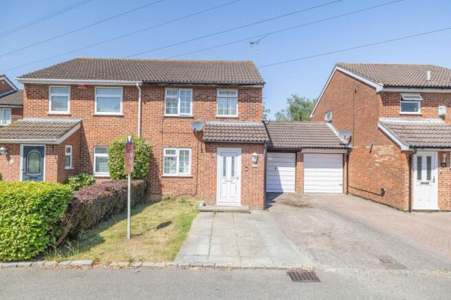 3 bed property, in Huntswood, £335,000