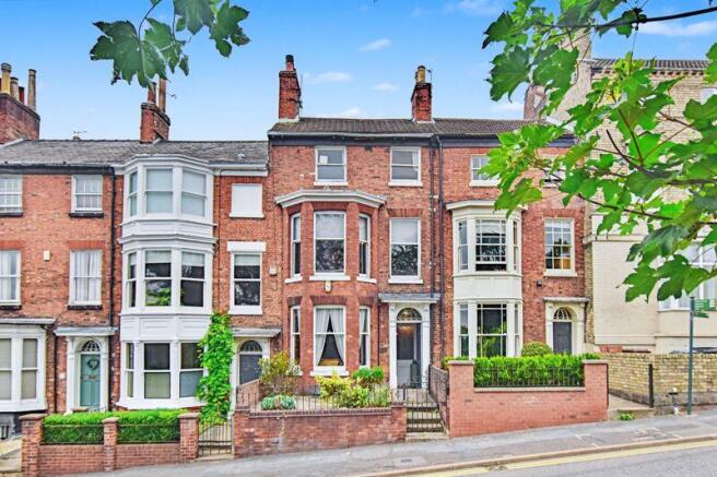 4 bed property, in Lindum Road, £325,000