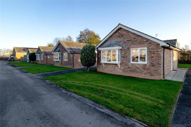 2 bed property, in Carnaby Covert Lane, £900,000