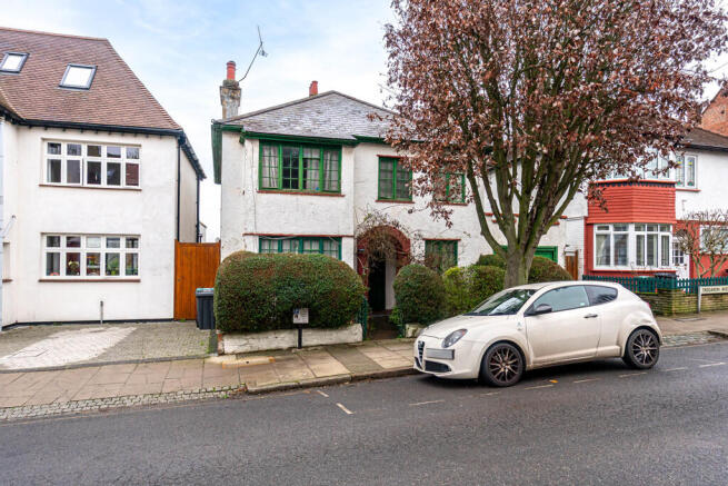 3 bed property, in Tregaron Avenue, £1,400,000
