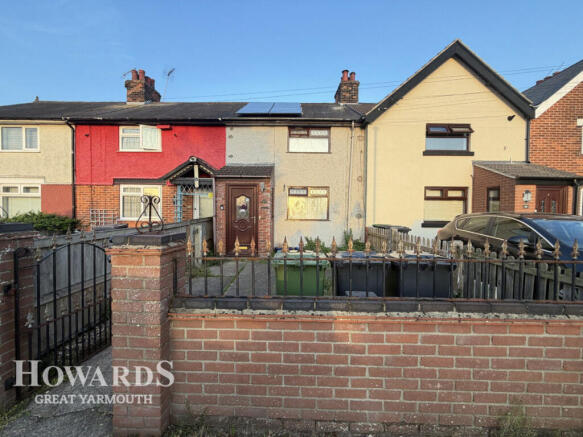 3 bed property, in Perebrown Avenue, £180,000