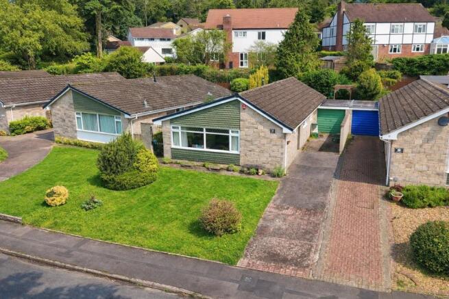 2 bed property, in Forest Drive, £350,000