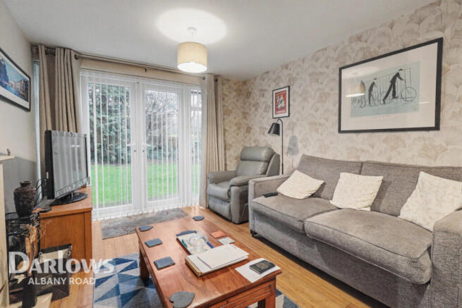 1 bed property, in Glenwood, £120,000