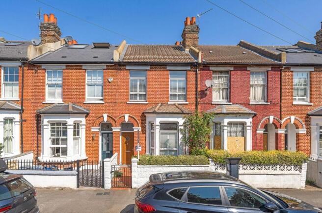 3 bed property, in Harberson Road SW12, £1,075,000