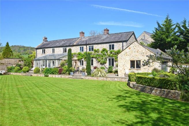 4 bed property, in Lower Lane, £1,350,000