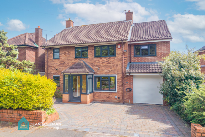 4 bed property, in Grassmoor Road, £800,000