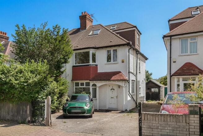 4 bed property, in Sutherland Grove, £1,050,000