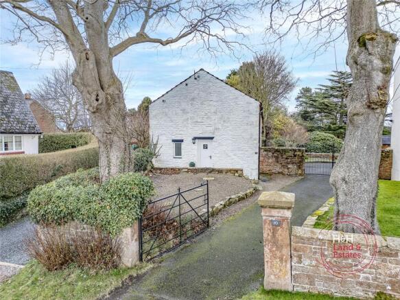 3 bed property, in 9 Scotby Village, £275,000