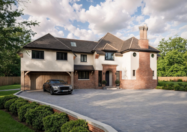 5 bed property, in Nore Hill House, £1,000,000