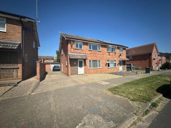 3 bed property, in St. Marys Road, £250,000