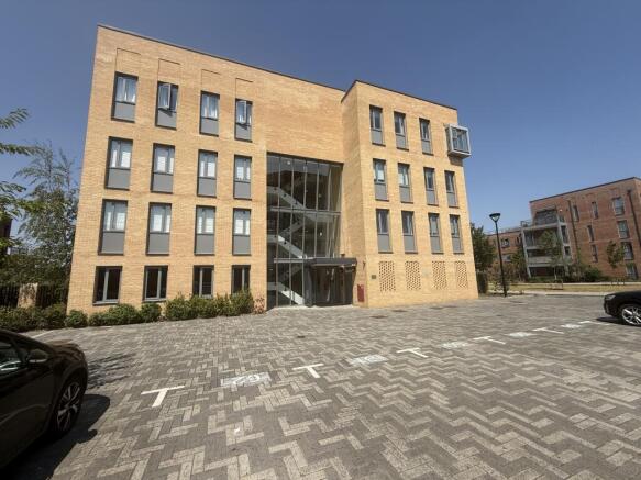 2 bed property, in 58 Renard Way, £300,000