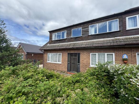3 bed property, in St. Davids Crescent, £150,000