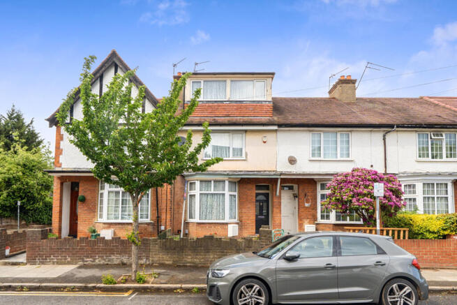 3 bed property, in Walford Road, £500,000