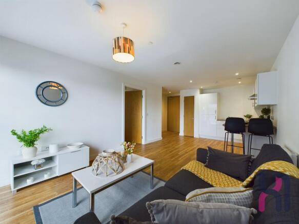 1 bed property, in 1 Pomona Strand, £127,000