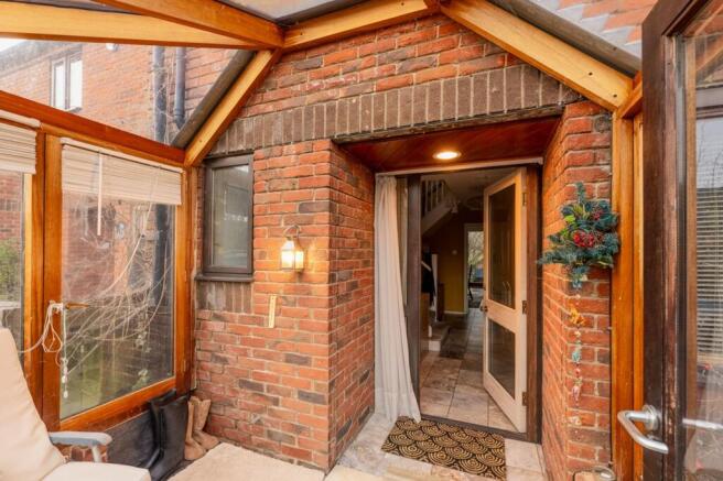 4 bed property, in Trinity Street, £800,000