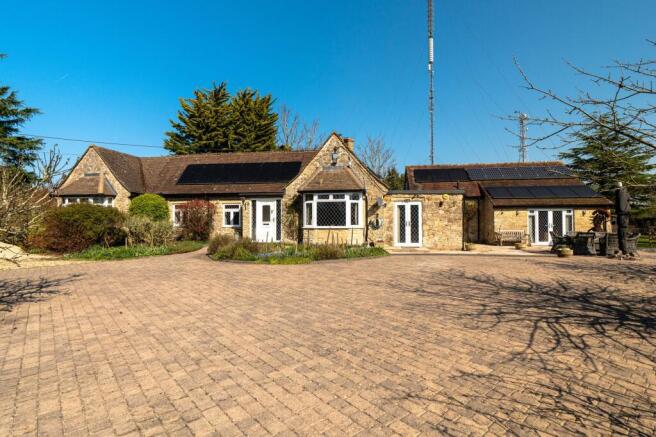 5 bed property, in New Inn Road, £1,250,000