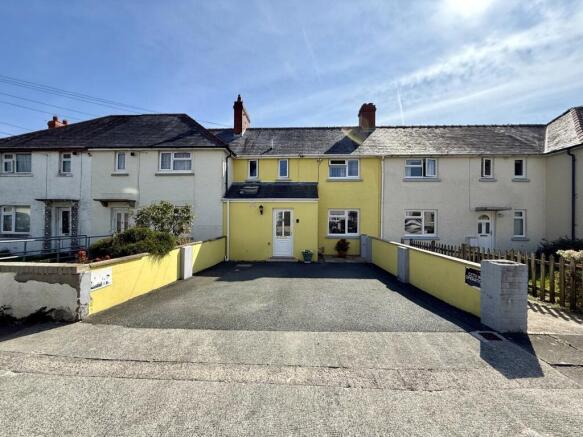 3 bed property, in Portfield Avenue, £237,500