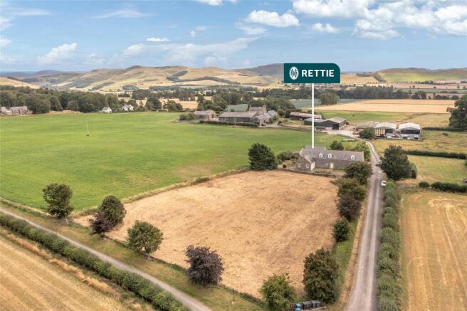 4 bed property, in Crookhouse Farm, £595,000