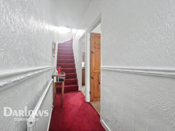 3 bed property, in Pentre CF41 7, £125,000