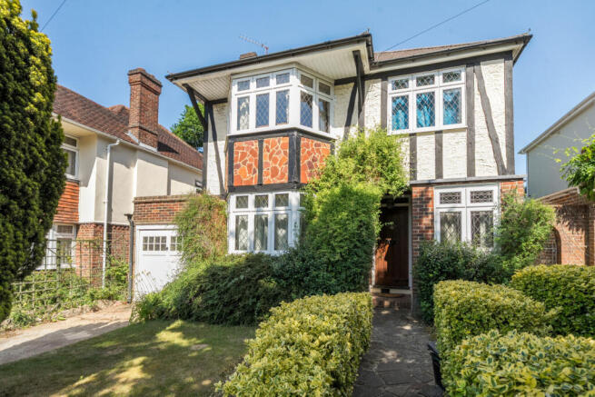 4 bed property, in Copse Avenue, £875,000