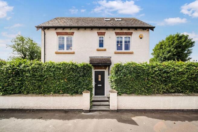 4 bed property, in Plumb Court, £375,000