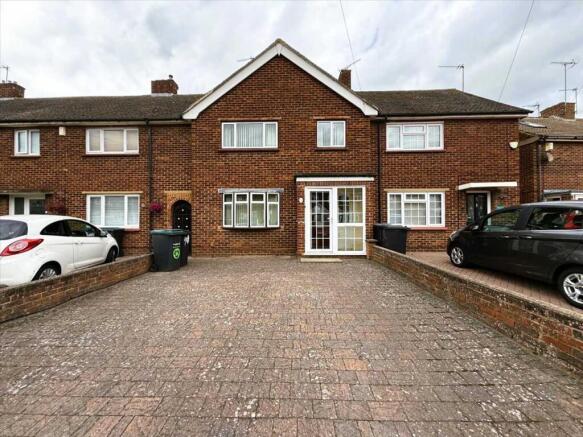 3 bed property, in Dene Holm Road, £335,000
