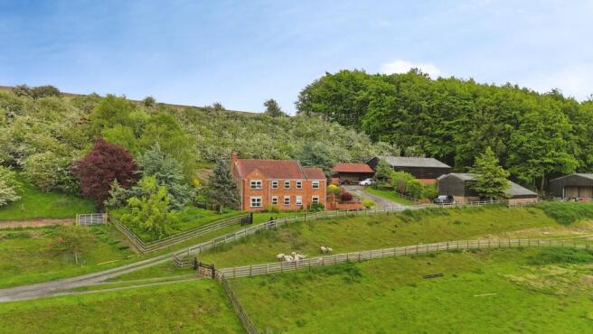 4 bed property, in Burgate, £1,250,000
