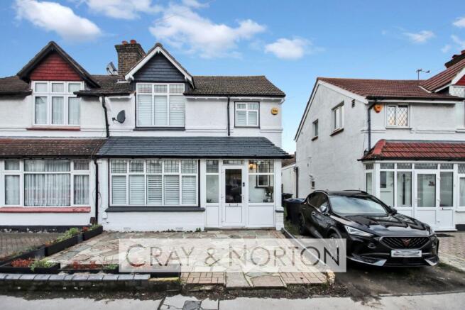 3 bed property, in Teevan Road, £524,000