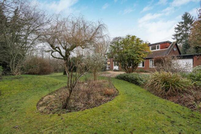 4 bed property, in Fessey Road, £525,000
