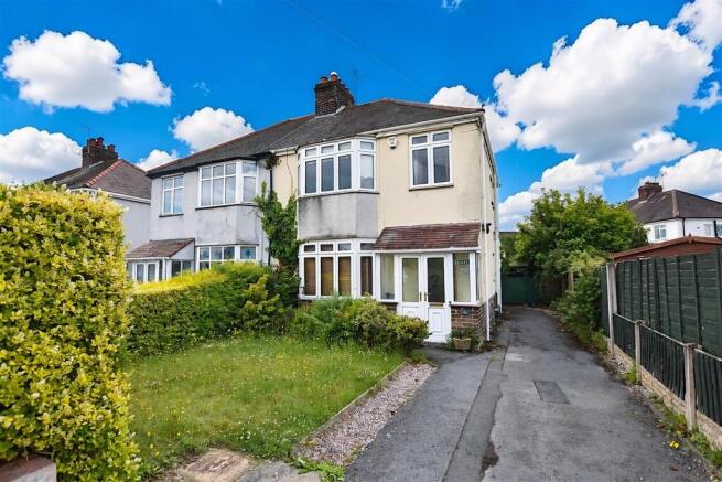 3 bed property, in Smithy Lane, £240,000