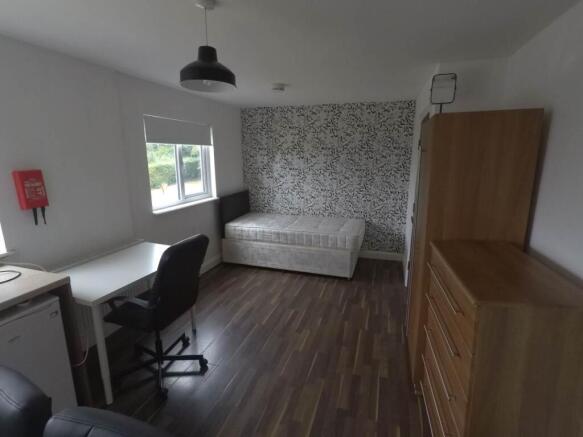 4 bed property, in Chennells, £360,000