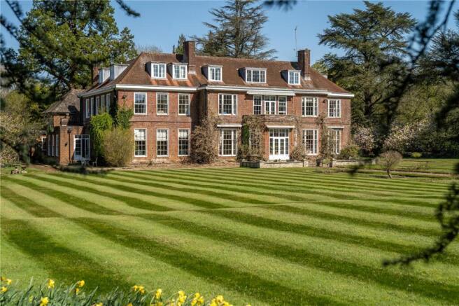 7 bed property, in Sheet, £3,500,000