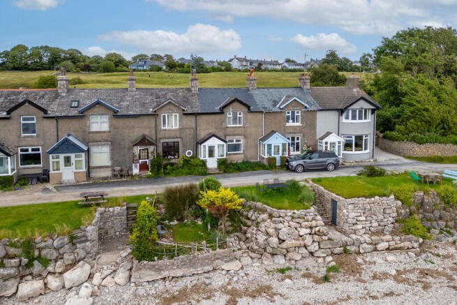 3 bed property, in 10 Shore Cottages, £350,000
