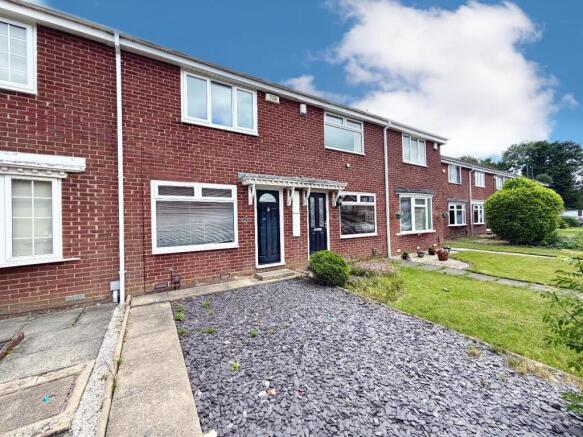 2 bed property, in Biddick Close, £130,000