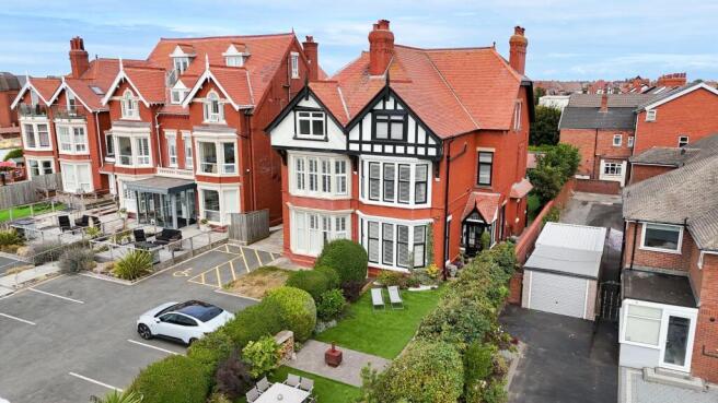 7 bed property, in South Promenade, £1,000,000