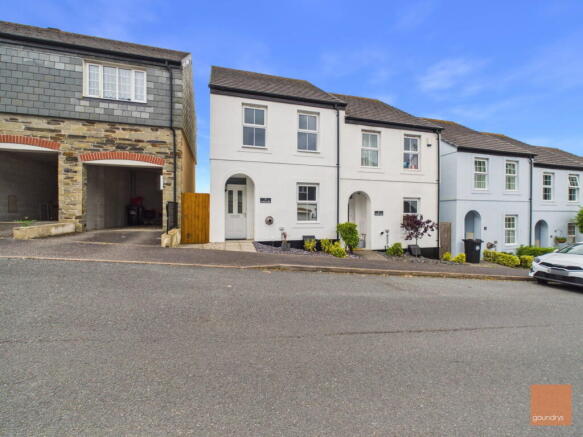 4 bed property, in Lowen Bre, £380,000