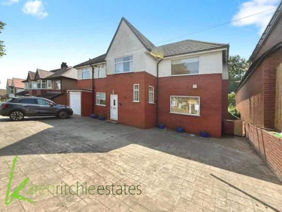 4 bed property, in Albert Road West, £600,000