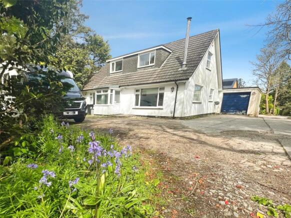 4 bed property, in South Tehidy, £475,000