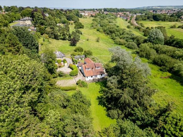 5 bed property, in 35 York Road, £825,000