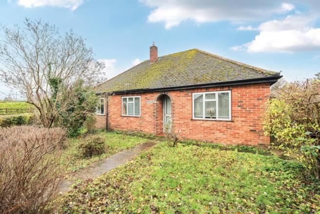 3 bed property, in Tynley Grove, £450,000