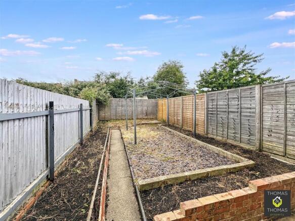 4 bed property, in Cecil Road, £220,000